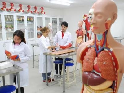 MEC coloca UNINASSAU como melhor curso particular de Medicina de PE
